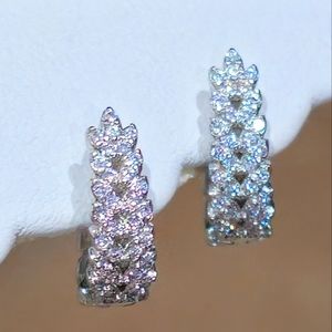 925 STERLING SILVER CRYSTAL DIAMOND ZIRCON CZ SPARKLY GLAM HUGGIE HOOPS☆NEW